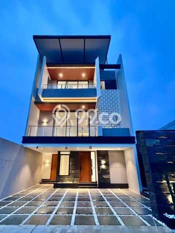 For Sale! Premium House LT 161m2 Desain Elegan di Kemang For Sale! Premium House LT 161m2 Desain Elegan di Kemang