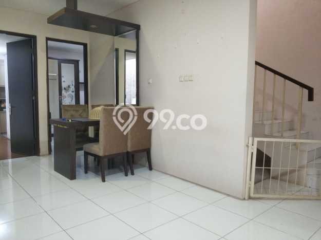 Rumah Elit Modern Tanpa Renovasi di Joglo Jakarta Barat Rumah Elit Modern Tanpa Renovasi di Joglo Jakarta Barat