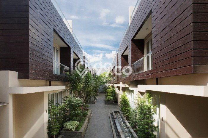 Rumah Luxury Modern Siap Huni di Kemang Jakarta Selatan Rumah Luxury Modern Siap Huni di Kemang Jakarta Selatan