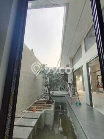 Hunian Mewah LB 200m2 Siap Pakai Desain Elegan di Meruya, Jakarta Barat Hunian Mewah LB 200m2 Siap Pakai Desain Elegan di Meruya, Jakarta Barat
