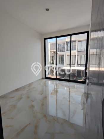 Rumah Elit LB 132m2 Siap Huni Desain Elegan di Villa Meruya, Jakarta Barat Rumah Elit LB 132m2 Siap Huni Desain Elegan di Villa Meruya, Jakarta Barat