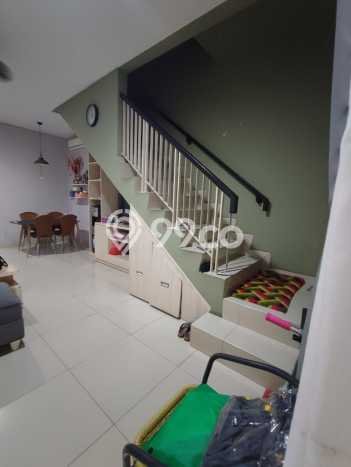 Jual Rumah Modern 2 KT di Green Lake City, Jakarta Barat Jual Rumah Modern 2 KT di Green Lake City, Jakarta Barat
