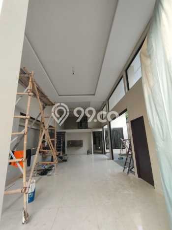 Hunian Mewah LB 200m2 Siap Pakai Desain Elegan di Meruya, Jakarta Barat Hunian Mewah LB 200m2 Siap Pakai Desain Elegan di Meruya, Jakarta Barat