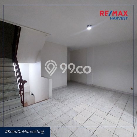 Disewakan Ruko di Kawasan Ramai Mangga Besar Luas 280m2 Disewakan Ruko di Kawasan Ramai Mangga Besar Luas 280m2