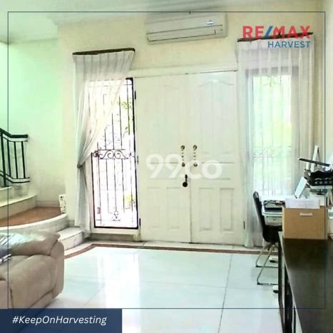 Hunian Mewah LB 300m2 Siap Pakai Desain Elegan di Puri Indah, Jakarta Barat Hunian Mewah LB 300m2 Siap Pakai Desain Elegan di Puri Indah, Jakarta Barat