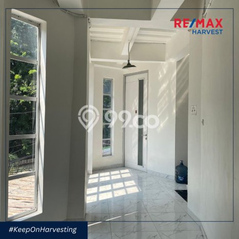 Rumah Elit Modern Tanpa Renovasi di Tanjung Duren Jakarta Barat Rumah Elit Modern Tanpa Renovasi di Tanjung Duren Jakarta Barat