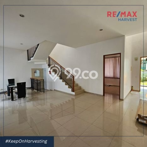 Disewakan! Rumah 3 Kamar Tidur &
3 Kamar Mandi di Setiabudi, Bandung Disewakan! Rumah 3 Kamar Tidur &
3 Kamar Mandi di Setiabudi, Bandung