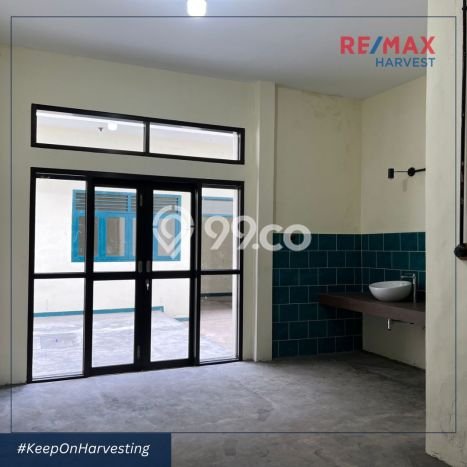Unit Ruko Paling Strategis di Astanaanyar Bandung dengan LB 600m2 Unit Ruko Paling Strategis di Astanaanyar Bandung dengan LB 600m2