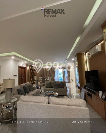 Dijual Rumah Luas Elegan Dengan View Eksklusif di Pondok Indah, Jakarta Selatan Dijual Rumah Luas Elegan Dengan View Eksklusif di Pondok Indah, Jakarta Selatan