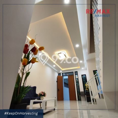 LISTING BARU! Rumah Strategis di Meruya, Luas 125m² LB 162m² LISTING BARU! Rumah Strategis di Meruya, Luas 125m² LB 162m²