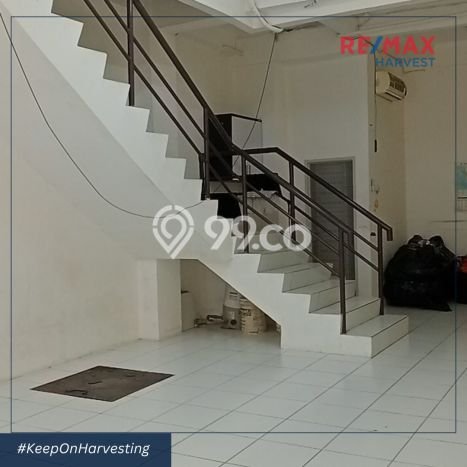 Ruko Bagus Dijual LB 300m2 Lokasi Strategis Jakarta Pusat Area Cocok untuk Berbisnis Ruko Bagus Dijual LB 300m2 Lokasi Strategis Jakarta Pusat Area Cocok untuk Berbisnis