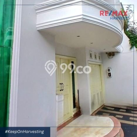 Hunian Mewah LB 300m2 Siap Pakai Desain Elegan di Puri Indah, Jakarta Barat Hunian Mewah LB 300m2 Siap Pakai Desain Elegan di Puri Indah, Jakarta Barat