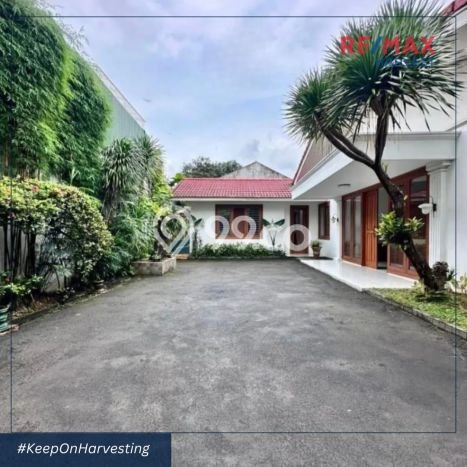 Dijual Rumah Mewah Elegan Dengan View Cantik di Kemang, Jakarta Selatan Dijual Rumah Mewah Elegan Dengan View Cantik di Kemang, Jakarta Selatan