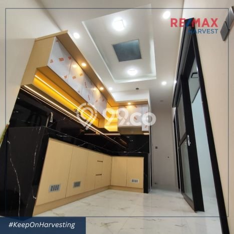 LISTING BARU! Rumah Strategis di Meruya, Luas 125m² LB 162m² LISTING BARU! Rumah Strategis di Meruya, Luas 125m² LB 162m²