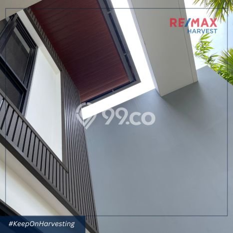Rumah Luxury Modern Tanpa Renovasi di Kota Baru Parahyangan Bandung Rumah Luxury Modern Tanpa Renovasi di Kota Baru Parahyangan Bandung