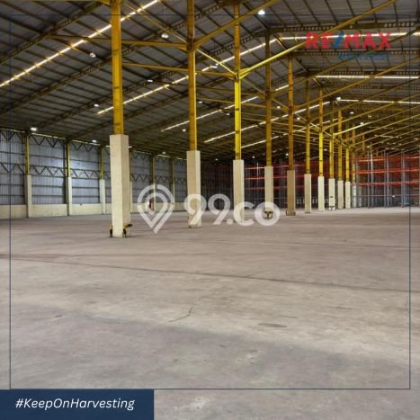 Untuk Dijual! Gudang di Cikarang Bekasi LT 97000m2 / LB 10800m2 Kawasan Strategis Untuk Dijual! Gudang di Cikarang Bekasi LT 97000m2 / LB 10800m2 Kawasan Strategis