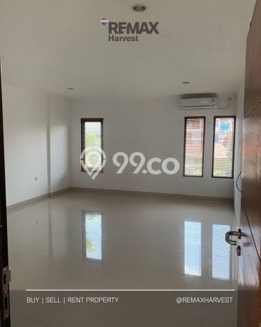 Rumah Minimalis 3 KT LT 102m2 di Setra Duta Rumah Minimalis 3 KT LT 102m2 di Setra Duta
