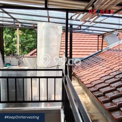 Rumah Mewah LB 150m2 Siap Huni Desain Elegan di Duta Garden, Tangerang Rumah Mewah LB 150m2 Siap Huni Desain Elegan di Duta Garden, Tangerang
