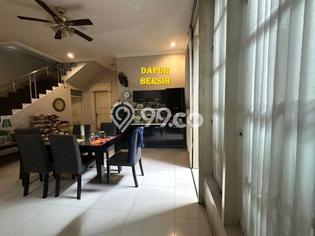 Rumah Elit LB 250m2 Siap Pakai Desain Elegan di Pejaten, Jakarta Selatan Rumah Elit LB 250m2 Siap Pakai Desain Elegan di Pejaten, Jakarta Selatan
