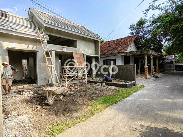 Rumah Sederhana Dijual di Godean 2 Kamar dengan LT 109m2 Rumah Sederhana Dijual di Godean 2 Kamar dengan LT 109m2