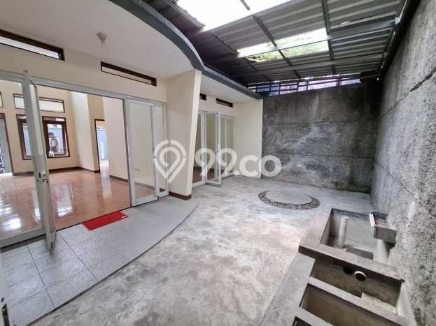 Rumah 3 Kamar Dekat Pusat Perbelanjaan di , Sleman Rumah 3 Kamar Dekat Pusat Perbelanjaan di , Sleman