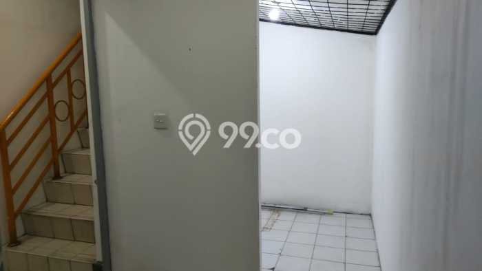 AREA BERKEMBANG! Ruko For Rent Kawasan Surapati, Luas 130m², Ready Bisnis AREA BERKEMBANG! Ruko For Rent Kawasan Surapati, Luas 130m², Ready Bisnis