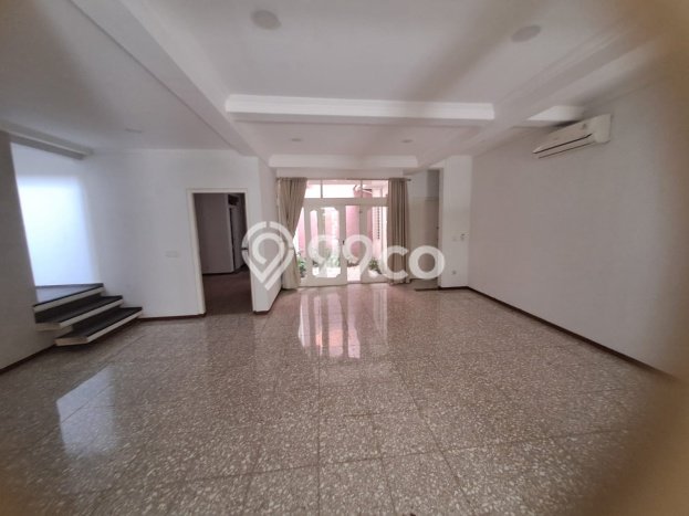 Rumah kawasan Kebayoran Baru, 4 KM, Area Elite, LT 225m2m² Bangunan 300m2m² Rumah kawasan Kebayoran Baru, 4 KM, Area Elite, LT 225m2m² Bangunan 300m2m²