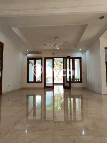 For Sale! Luxury House LT 1420m2 Desain Elegan di Kemang For Sale! Luxury House LT 1420m2 Desain Elegan di Kemang