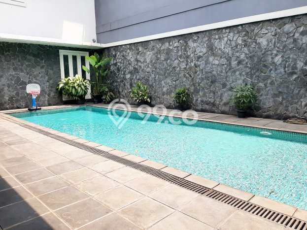 Hunian Mewah LB 1000m2 Siap Pakai Desain Elegan di Kemang, Jakarta Selatan Hunian Mewah LB 1000m2 Siap Pakai Desain Elegan di Kemang, Jakarta Selatan
