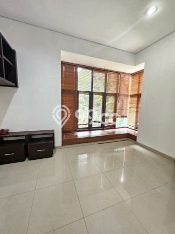 Rumah Modern Disewakan di Kebayoran Baru Jakarta Selatan Lokasi Sangat Strategis Rumah Modern Disewakan di Kebayoran Baru Jakarta Selatan Lokasi Sangat Strategis