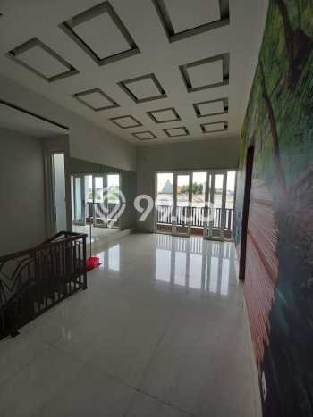 For Sale! Luxury House LT 161m2 Desain Modern di Ampera For Sale! Luxury House LT 161m2 Desain Modern di Ampera