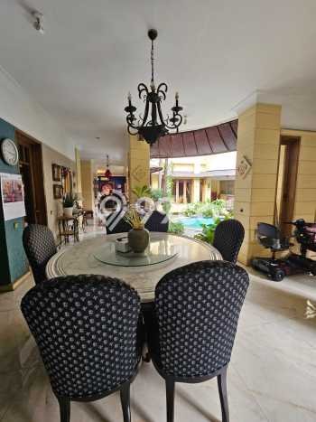 Dijual Rumah Luas Elegan Dengan View Eksklusif di Pondok Indah, Jakarta Selatan Dijual Rumah Luas Elegan Dengan View Eksklusif di Pondok Indah, Jakarta Selatan