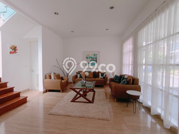 Hunian Mewah LB 300m2 Siap Huni Desain Elegan di Kemang, Jakarta Selatan Hunian Mewah LB 300m2 Siap Huni Desain Elegan di Kemang, Jakarta Selatan