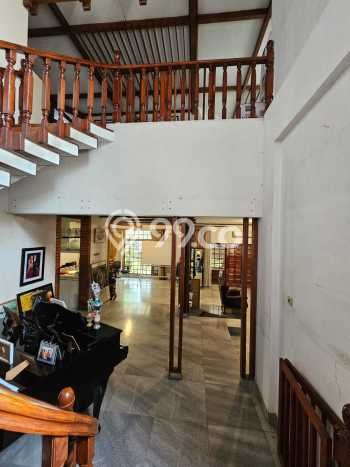 Hunian Eksklusif Dijual LT 714m2 di Kebayoran Baru, Jakarta Selatan Hunian Eksklusif Dijual LT 714m2 di Kebayoran Baru, Jakarta Selatan