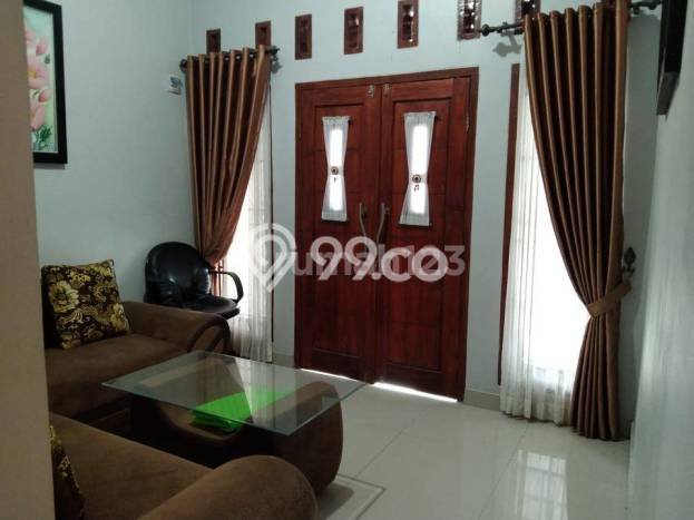 Dijual Cepat Rumah Bagus Siap Huni LB 275m2 di Kuningan, Kuningan Dijual Cepat Rumah Bagus Siap Huni LB 275m2 di Kuningan, Kuningan