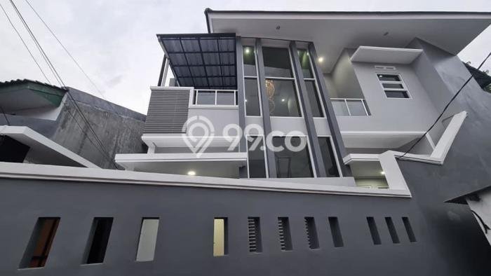 Rumah Modern 5 Kamar LT 142m2 di Cirebon Kota Rumah Modern 5 Kamar LT 142m2 di Cirebon Kota