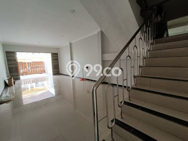 Ruko Dijual di Prime Area Semarang Luas 200m2 Ruko Dijual di Prime Area Semarang Luas 200m2