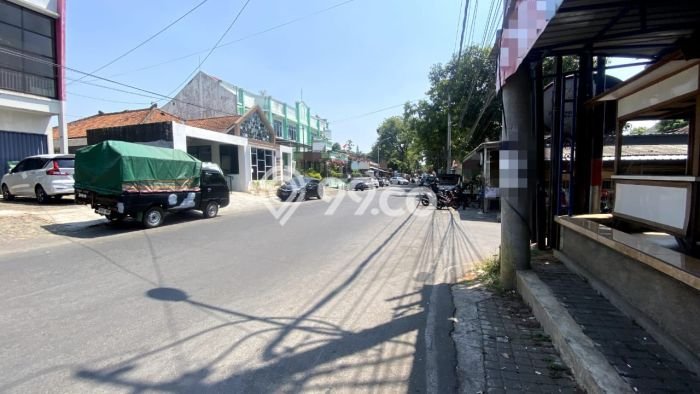 FOR SALE! Ruko di Banyumanik Semarang, LT 72m2, LB 108m2 FOR SALE! Ruko di Banyumanik Semarang, LT 72m2, LB 108m2