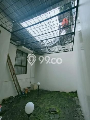 Rumah Elit LB 65m2 Siap Pakai Desain Elegan di Bukit Sari, Semarang Rumah Elit LB 65m2 Siap Pakai Desain Elegan di Bukit Sari, Semarang