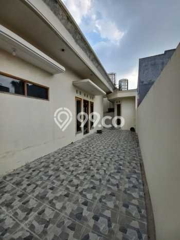 Rumah Asri area Semarang Tengah, 4 KT, Area Strategis, Luas 276m2m² LB 502m2m² Rumah Asri area Semarang Tengah, 4 KT, Area Strategis, Luas 276m2m² LB 502m2m²