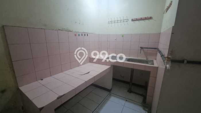 Lokasi strategis! Rumah siap pakai disewakan di Semarang Tengah LB 200m2 Lokasi strategis! Rumah siap pakai disewakan di Semarang Tengah LB 200m2