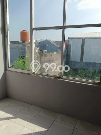 PRIME LOCATION! Ruko di Semarang Barat, Luas 200m2m², Area Ramai, Ready Pakai PRIME LOCATION! Ruko di Semarang Barat, Luas 200m2m², Area Ramai, Ready Pakai