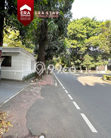 Siap Huni Hunian Elit 5 Kamar di Menteng Dekat ke Mana Pun Siap Huni Hunian Elit 5 Kamar di Menteng Dekat ke Mana Pun
