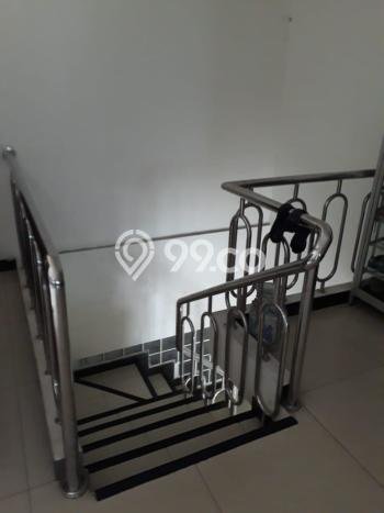 Siap Huni Hunian Elit 6 Kamar di Pamulang Dekat ke Mana Pun Siap Huni Hunian Elit 6 Kamar di Pamulang Dekat ke Mana Pun