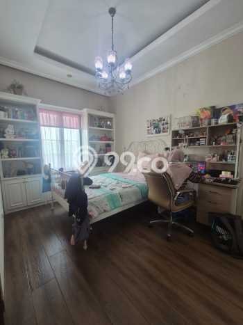 Rumah Mewah LB 180m2 Siap Pakai Desain Elegan di BSD Griya Loka, Tangerang Rumah Mewah LB 180m2 Siap Pakai Desain Elegan di BSD Griya Loka, Tangerang
