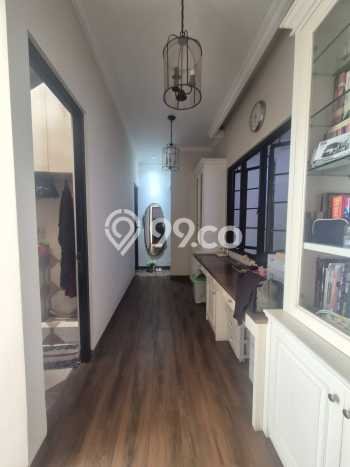 Rumah Mewah LB 180m2 Siap Pakai Desain Elegan di BSD Griya Loka, Tangerang Rumah Mewah LB 180m2 Siap Pakai Desain Elegan di BSD Griya Loka, Tangerang