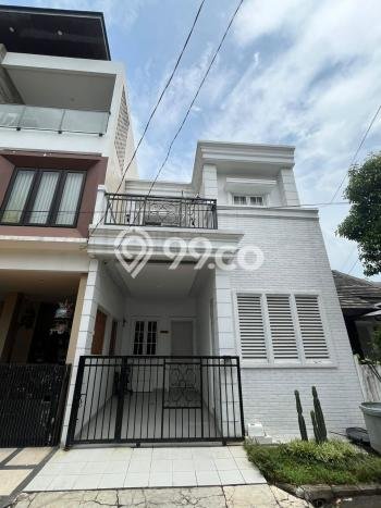 For Sale Rumah 4 Kamar Lokasi Ideal Bagus dan Strategis di BSD For Sale Rumah 4 Kamar Lokasi Ideal Bagus dan Strategis di BSD