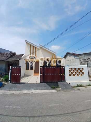 Jual Rumah Eksklusif 3 KT di Grand Wisata, Bekasi Jual Rumah Eksklusif 3 KT di Grand Wisata, Bekasi