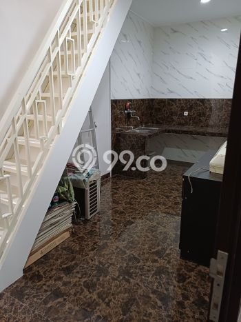 Rumah Disewakan Jakarta Barat LT 90m2 LB 127m2 Area Green Lake City Rumah Disewakan Jakarta Barat LT 90m2 LB 127m2 Area Green Lake City