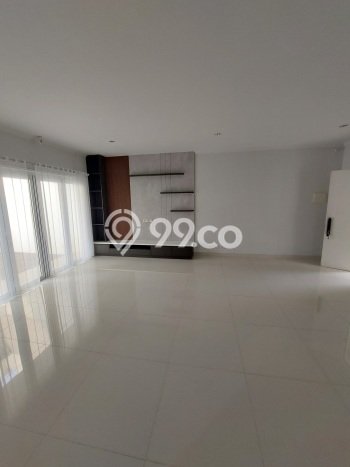 Jarang Ada! Rumah Sewa 4 Kamar Bagus Siap Huni Gading Serpong Jarang Ada! Rumah Sewa 4 Kamar Bagus Siap Huni Gading Serpong